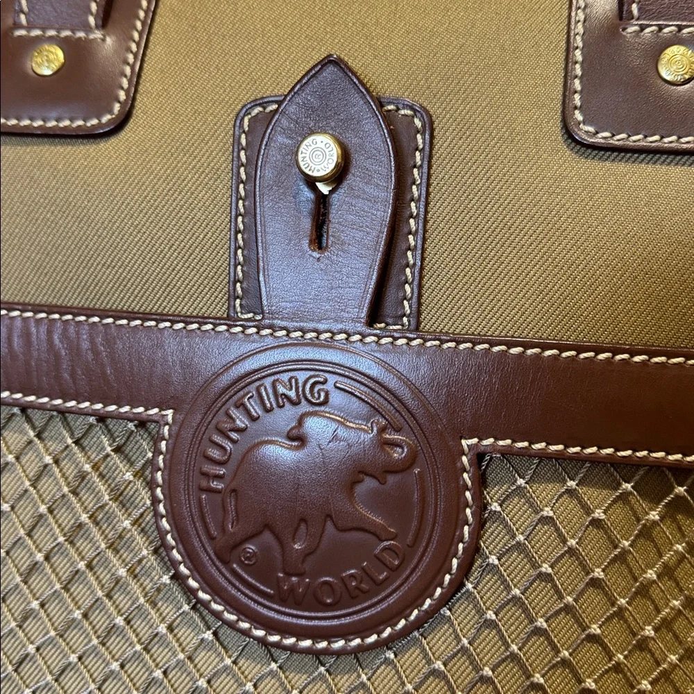HUNTING WORLD Canvas Tote Bag With Leather Trims Khaki EUC